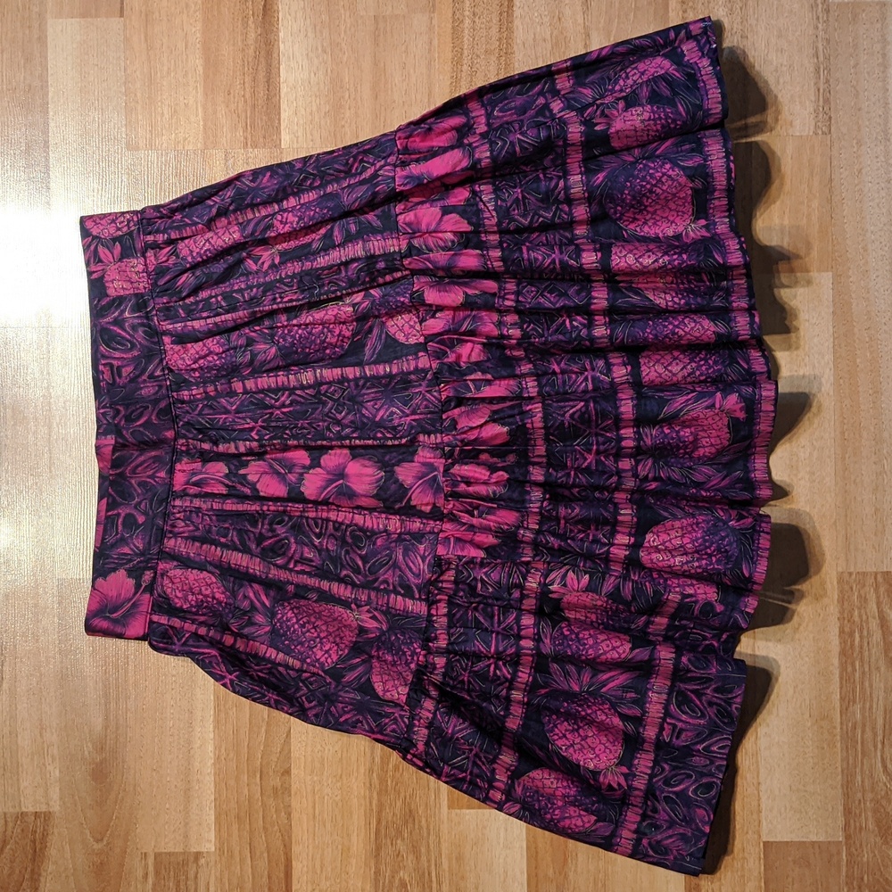 Vintage 1950's pink pineapple and hibiscus pattern handmade circle skirt.